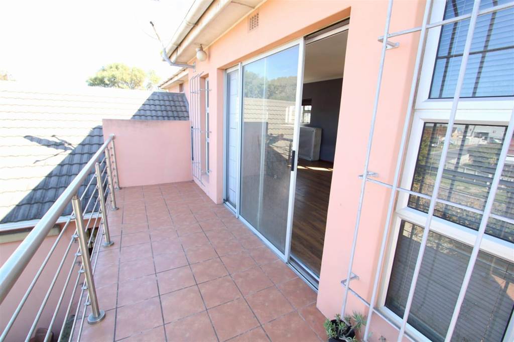 4 Bed House in Mitchells Plain photo number 10