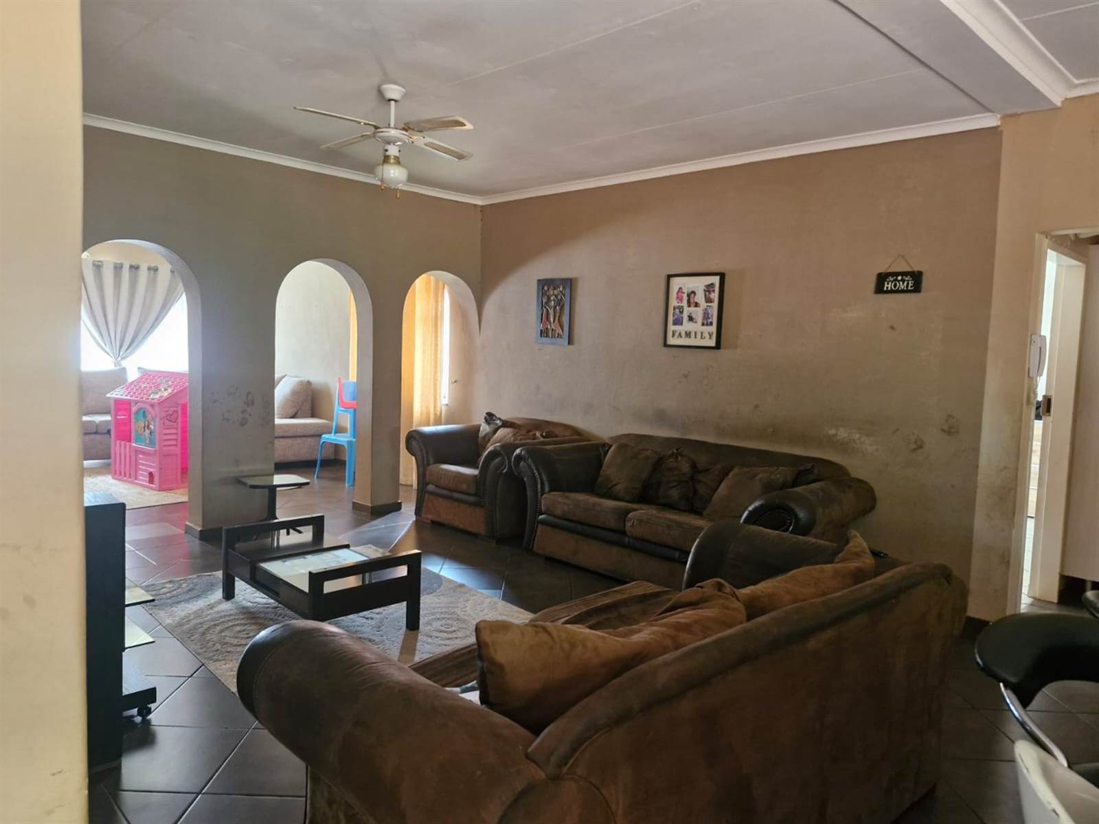3 Bed House in Dorandia photo number 5