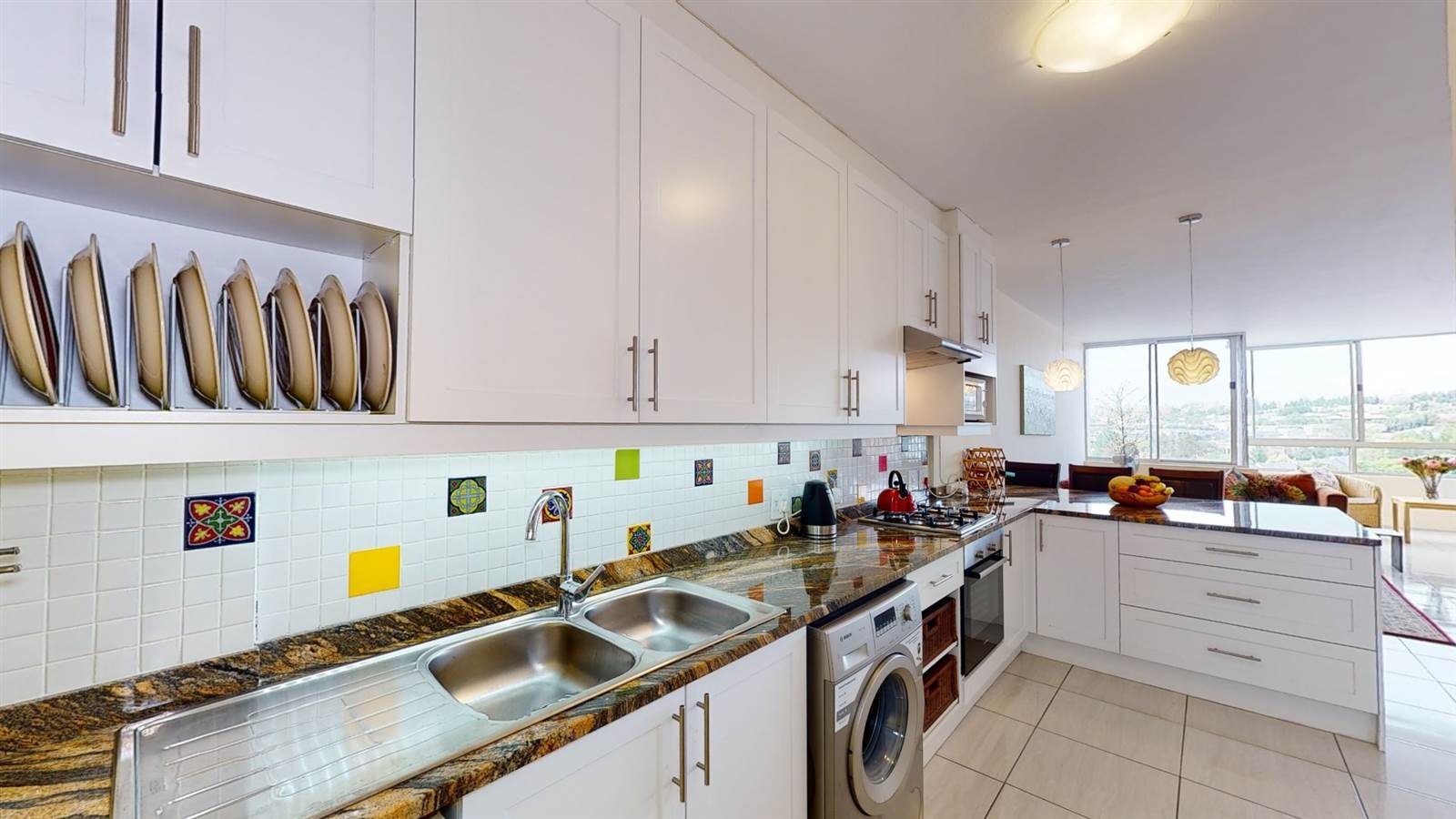2 Bed Apartment in Benmore Gardens photo number 3