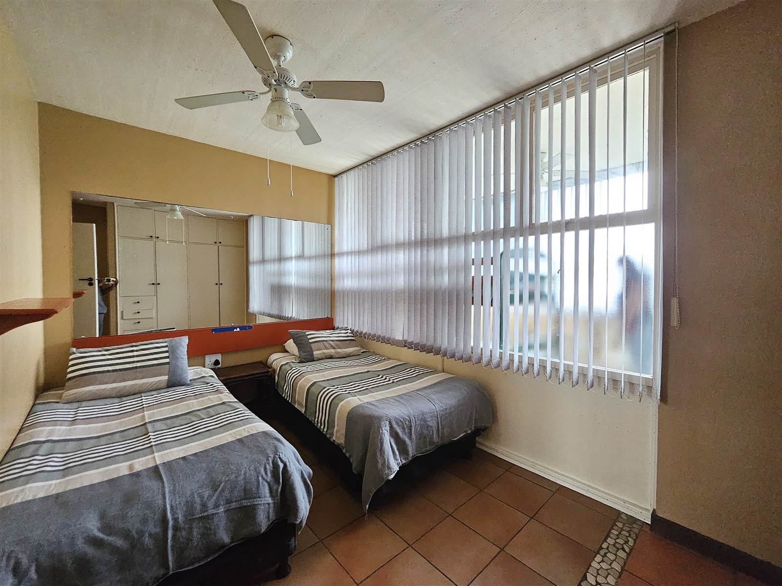 2.5 Bed Apartment in Amanzimtoti photo number 16