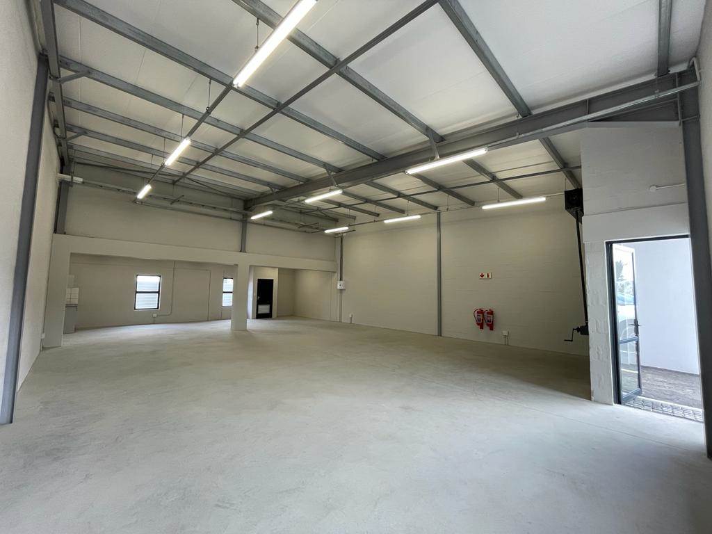 205  m² Industrial space in Montague Gardens photo number 2