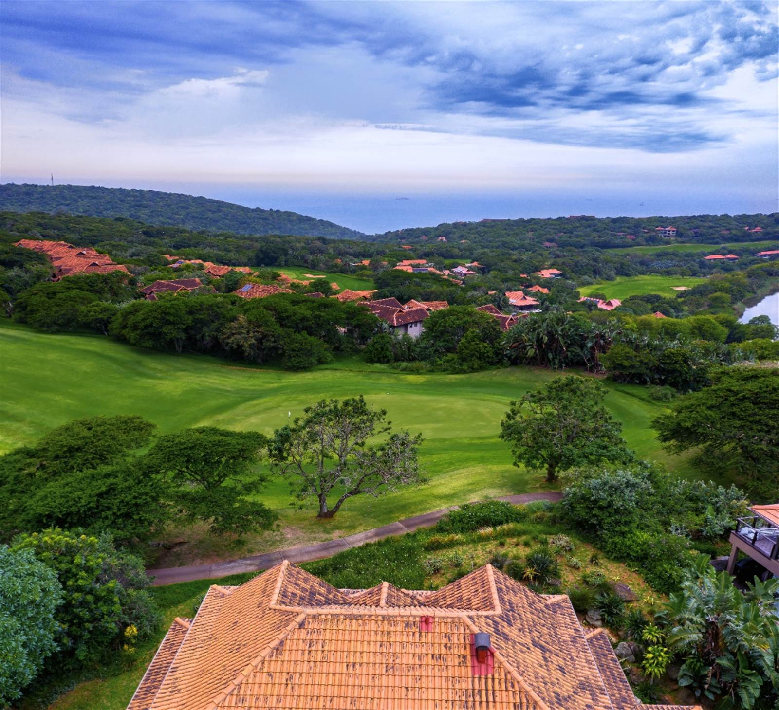 4 Bed House in Port Zimbali Estate photo number 16