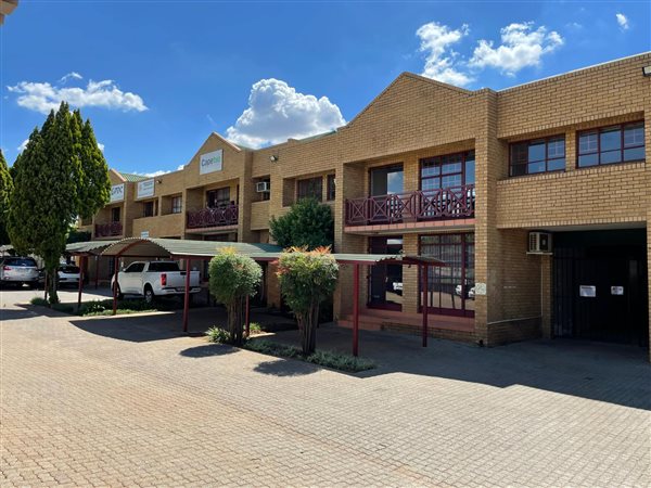 350  m² Industrial space in Highveld Techno Park