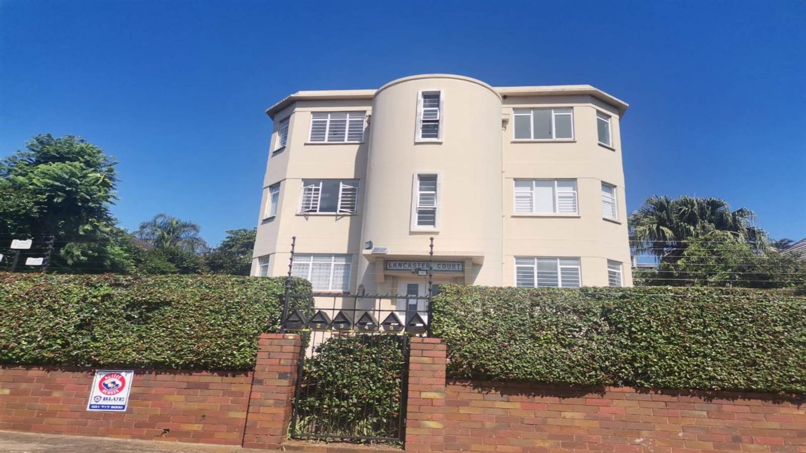 2 Bed Apartment in Musgrave photo number 3