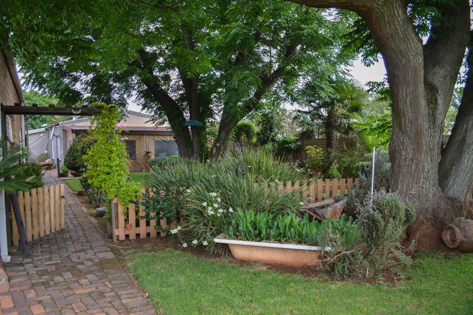 6 Bed House in Benoni AH photo number 2