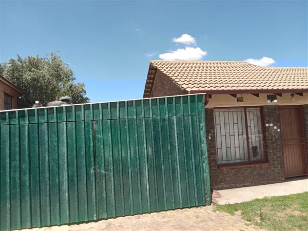 2 Bedroom House