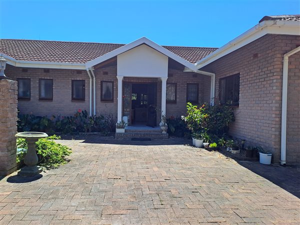 5 Bed House in Umtentweni