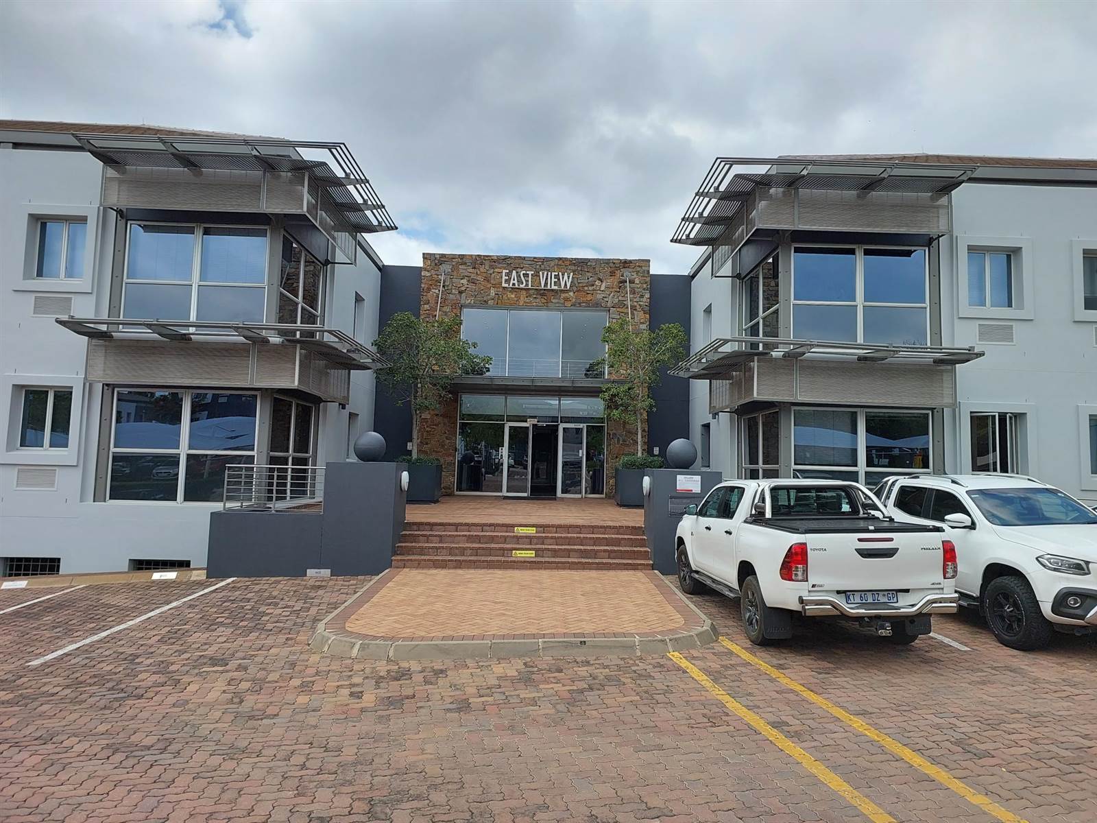 363  m² Commercial space in Bryanston photo number 1