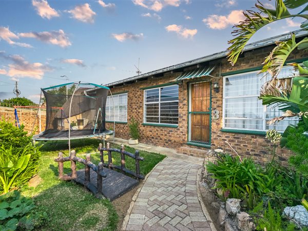 3 Bedroom House 3 Bedroom House