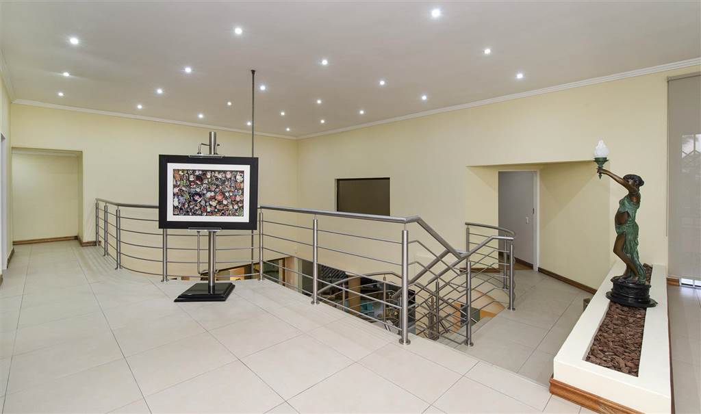 6 Bed House in Bedfordview photo number 24