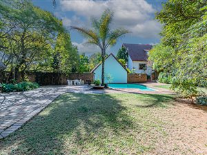 6 Bed Apartment in Waterkloof Park