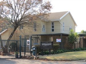 4 Bed Townhouse in Florida Park
