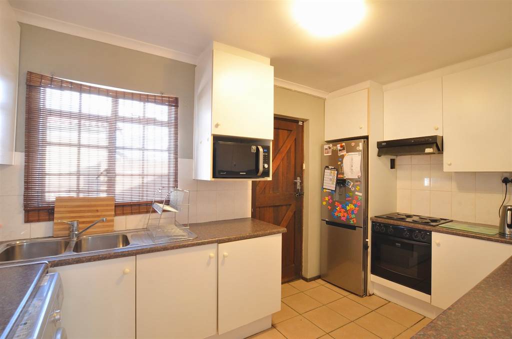 3 Bed House in Newfields photo number 5