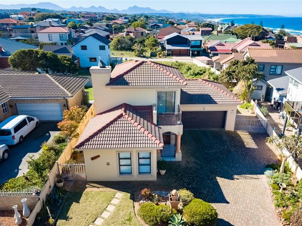 3 Bedroom House 3 Bedroom House