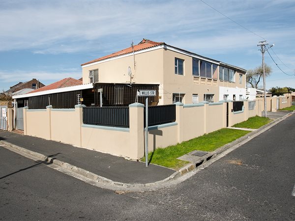 4 Bed House