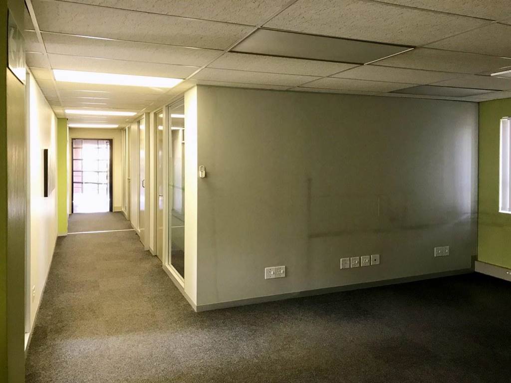 2863  m² Office Space in New Redruth photo number 12