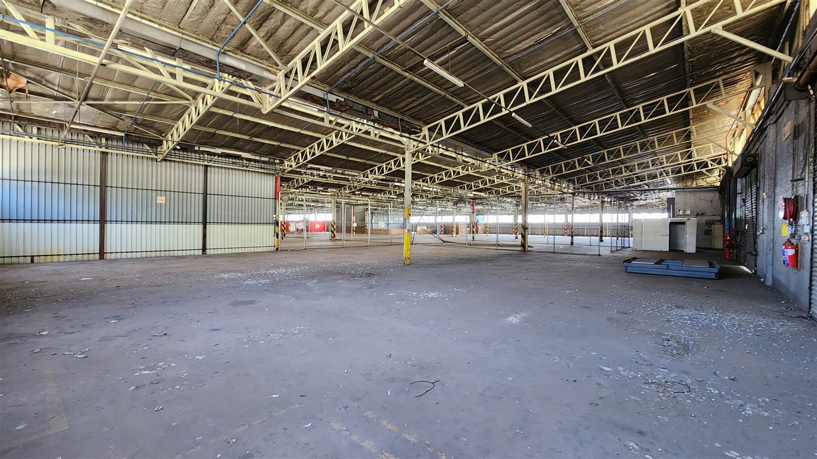 10950  m² Industrial space in Isando photo number 2