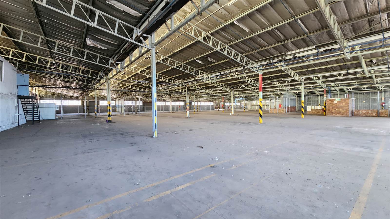 10950  m² Industrial space in Isando photo number 4