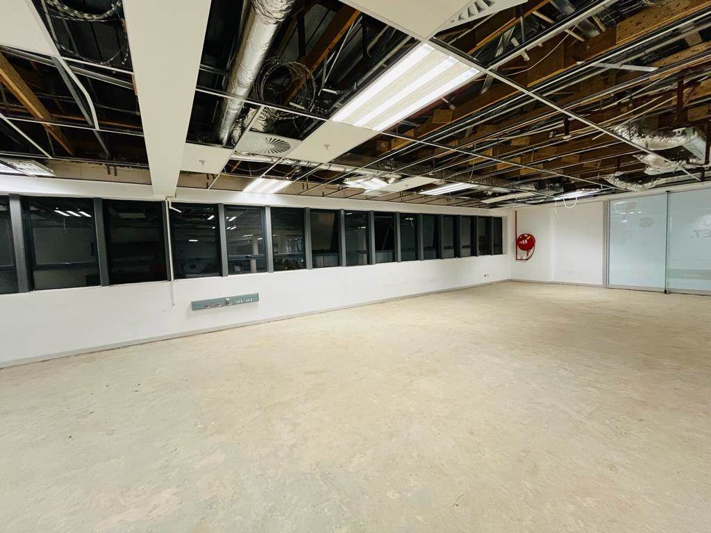 347  m² Commercial space in Benmore Gardens photo number 12
