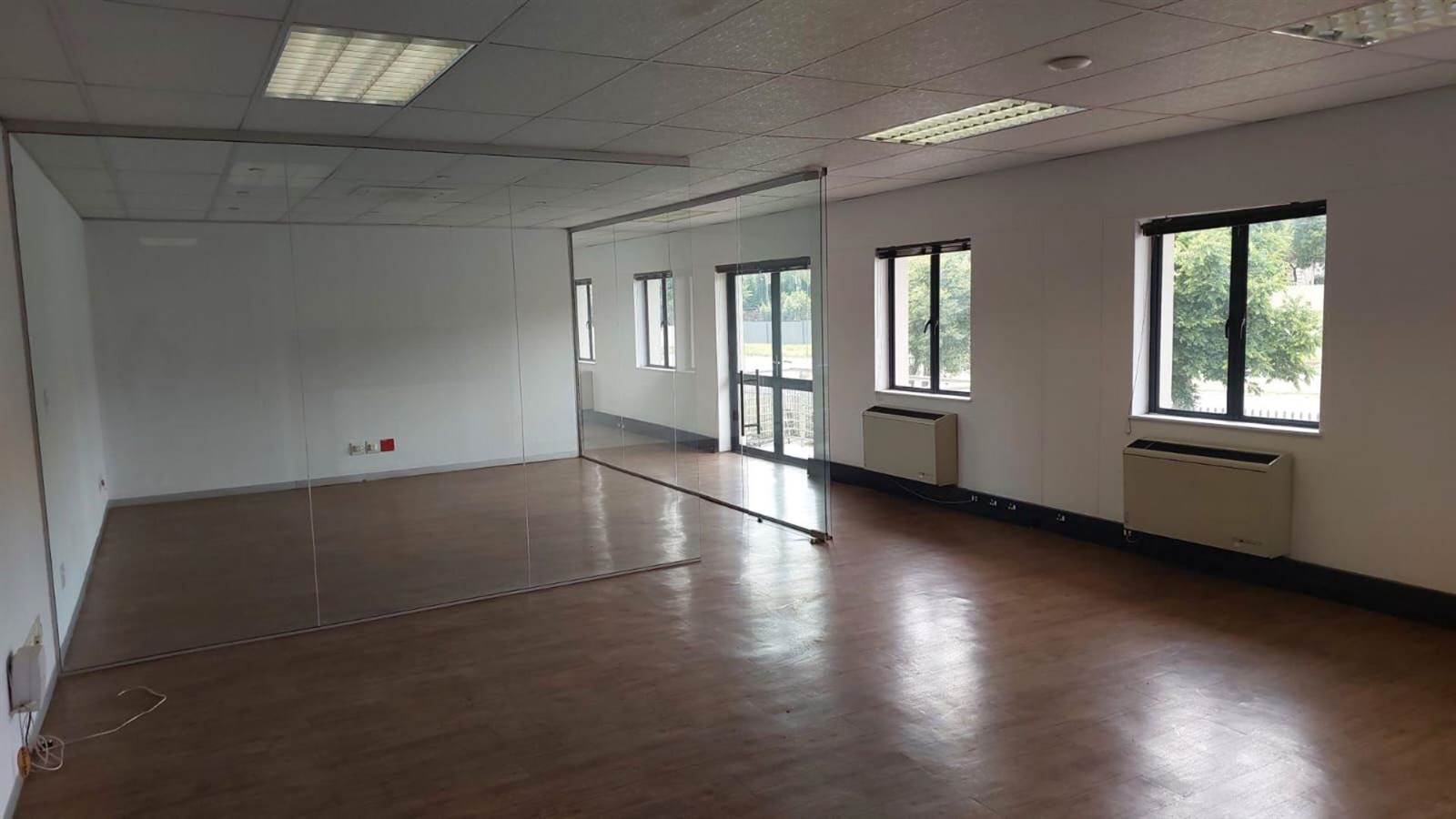 209  m² Commercial space in Bryanston photo number 11