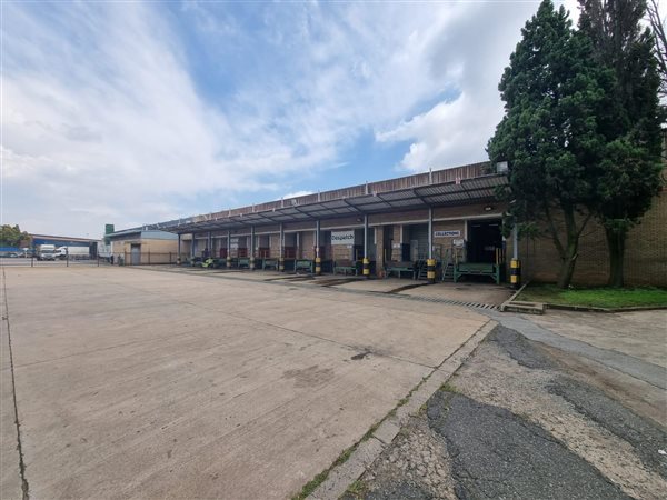 14 884  m² Industrial space