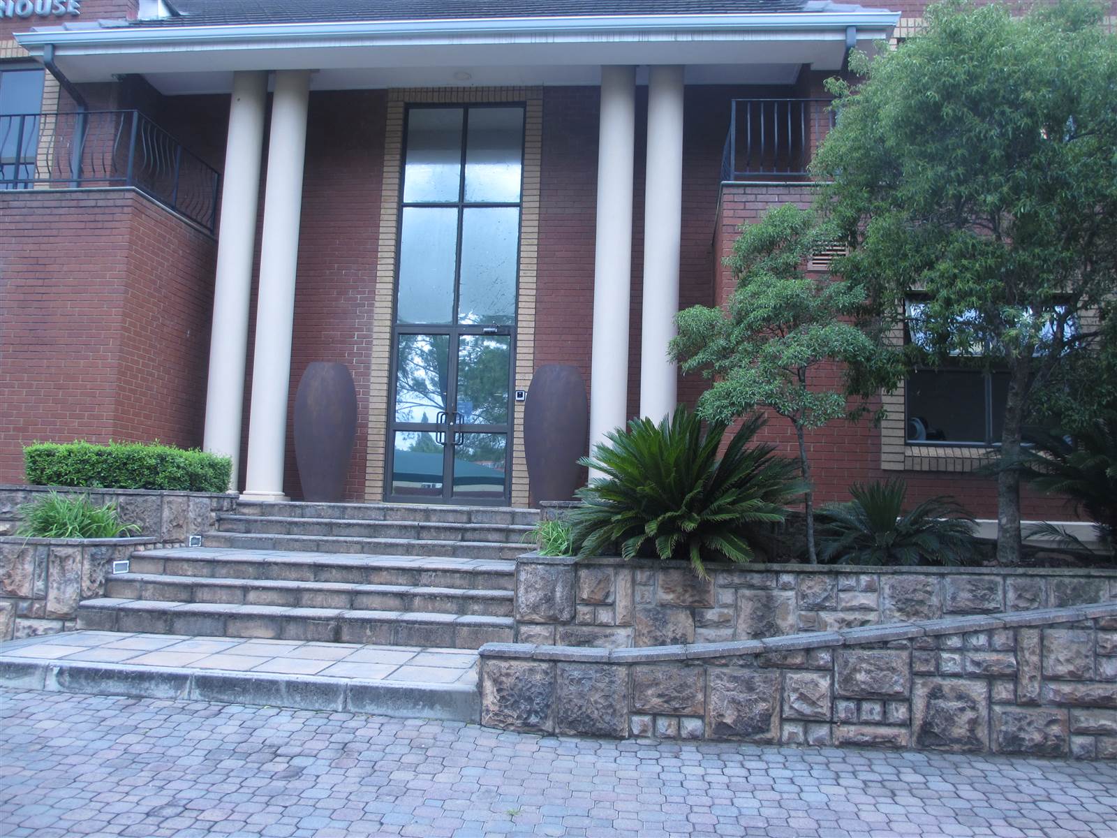 685  m² Commercial space in Fourways photo number 3