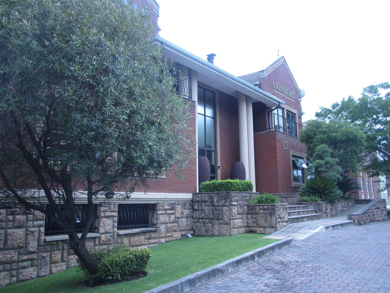 685  m² Commercial space in Fourways photo number 1