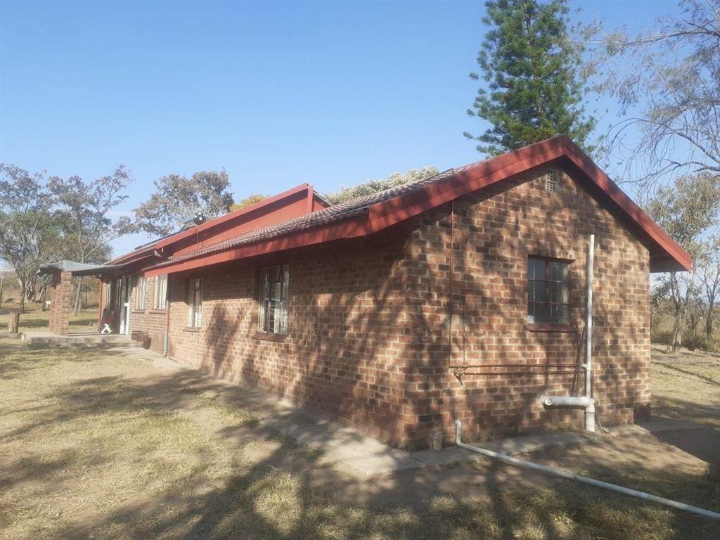 3 Bed House in Vaalwater photo number 19