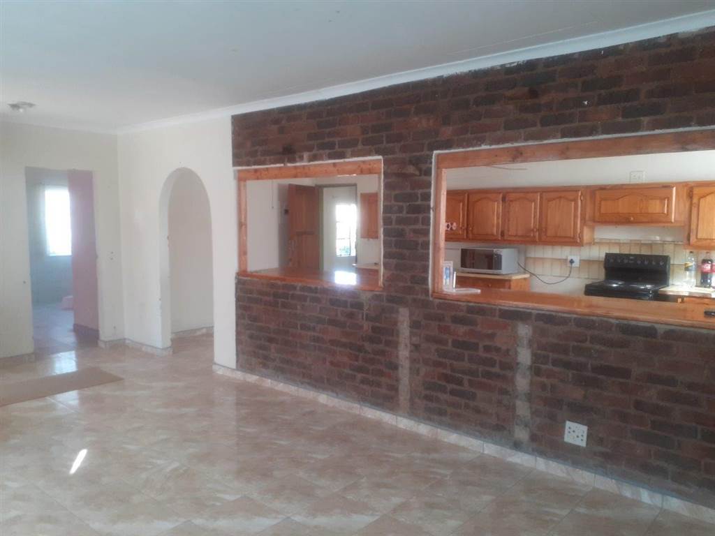 3 Bed House in Vaalwater photo number 5