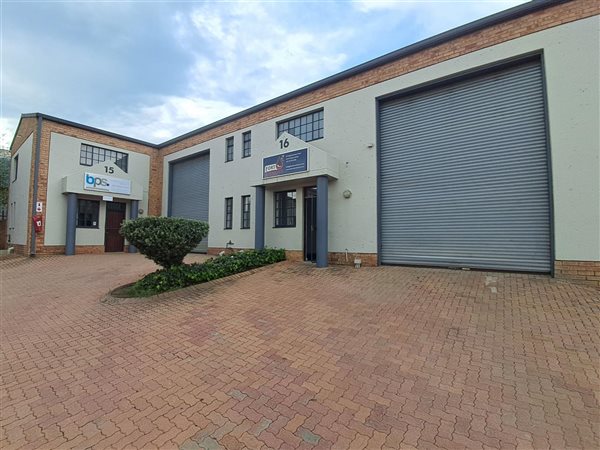 225  m² Industrial space