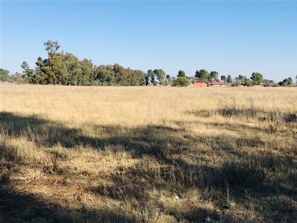 1 ha Land available in Lakeview