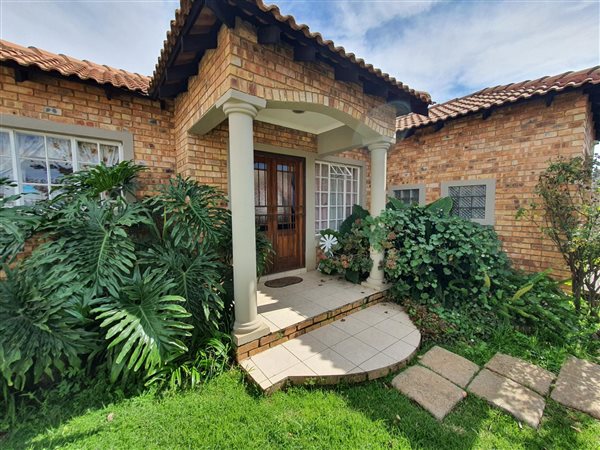 3 Bedroom House 3 Bedroom House