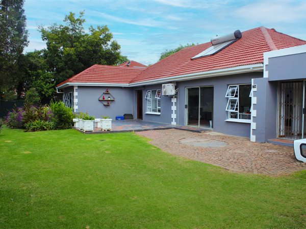 4 Bed House in Blairgowrie