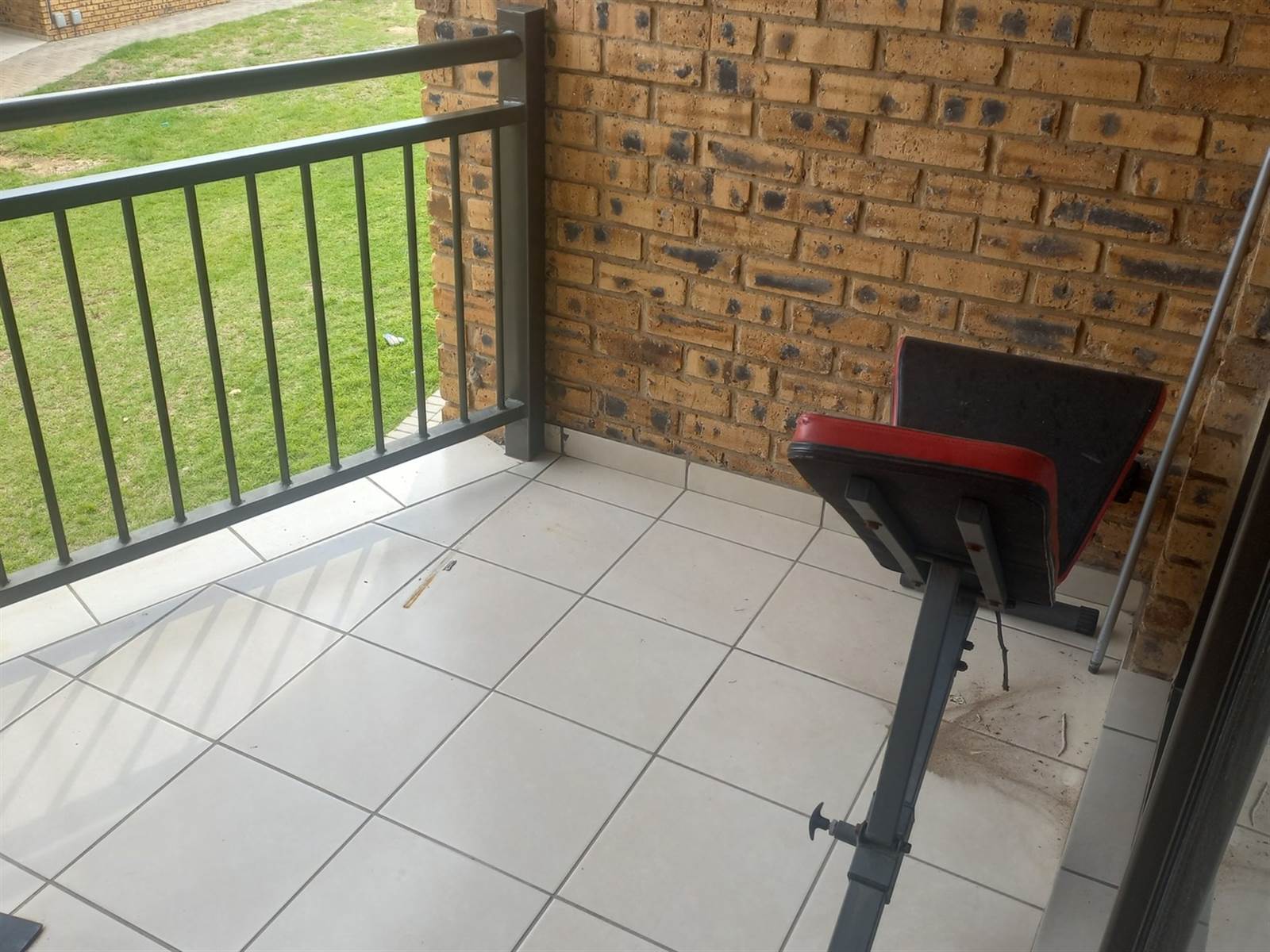 2 Bed Apartment in Boksburg South photo number 10