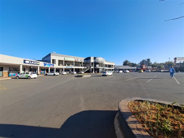 658  m² Retail Space