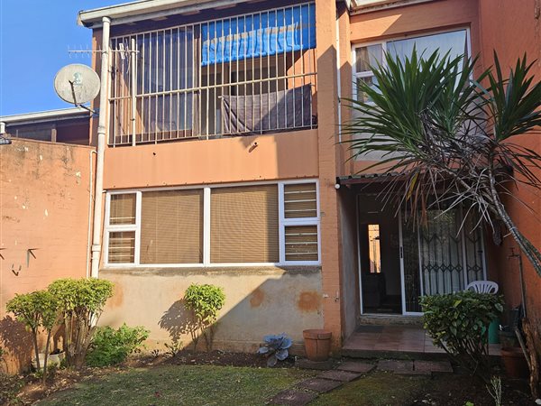 2 Bedroom Duplex 2 Bedroom Duplex