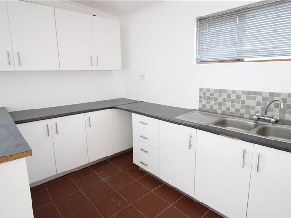 1 Bed Flat in Dorchester Heights
