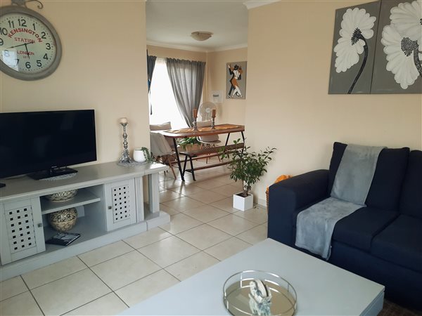 2 Bed Simplex in Willow Park Manor