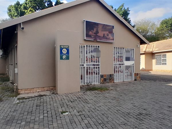 153  m² Commercial space in Rustenburg Central