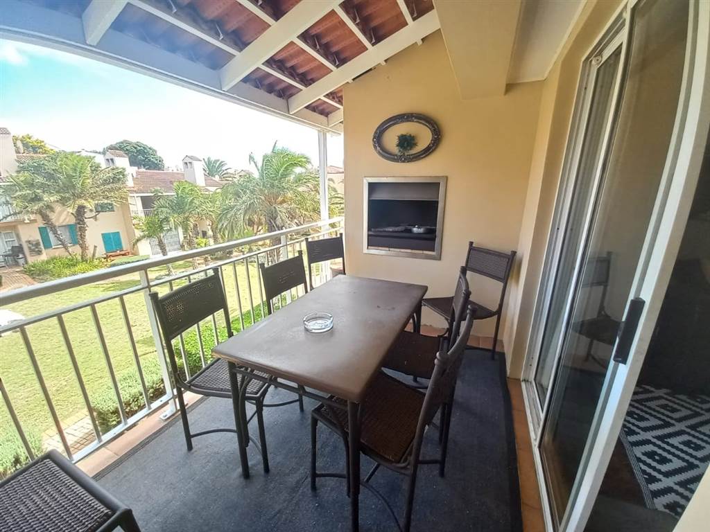 2 Bed Apartment in St Francis Bay photo number 13