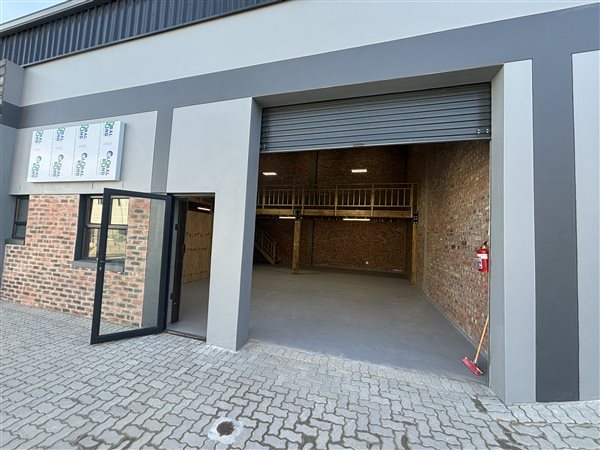 145  m² Industrial space