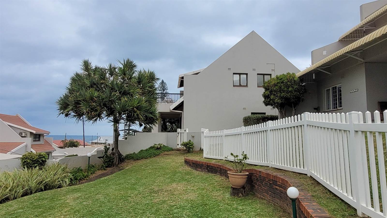 4 Bed Townhouse in Shakas Rock photo number 22