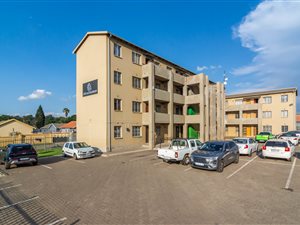 2 Bed Apartment in Fleurhof