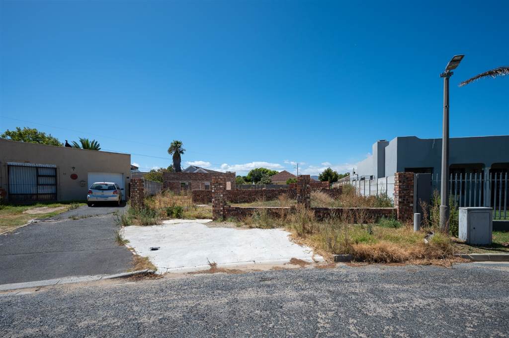 633 m² Land available in Strand Central photo number 17