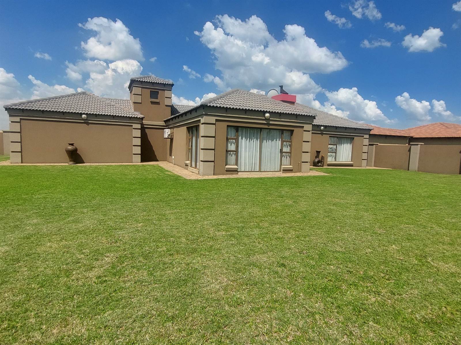 3 Bed House in Vereeniging photo number 15