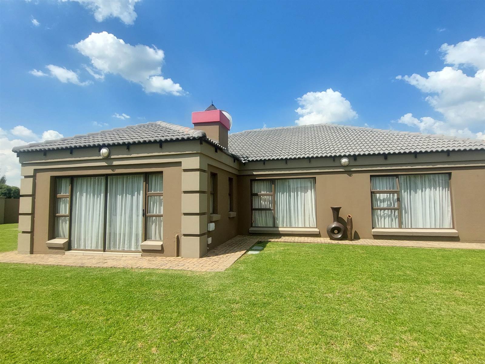 3 Bed House in Vereeniging photo number 16