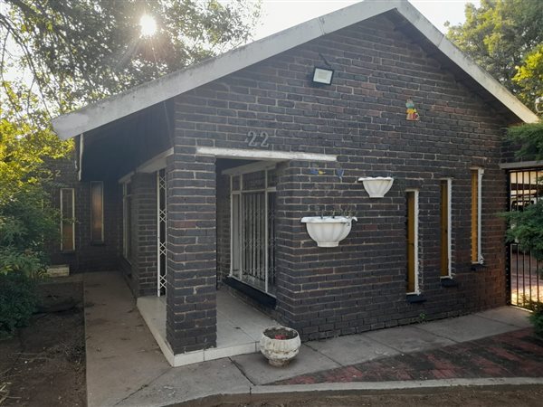 3 Bed House in Steel Park