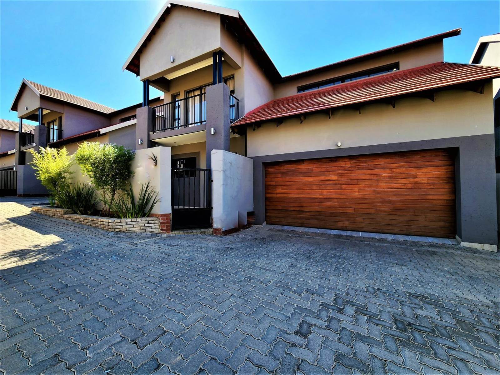 4 Bed Townhouse in Wild Olive Estate photo number 1
