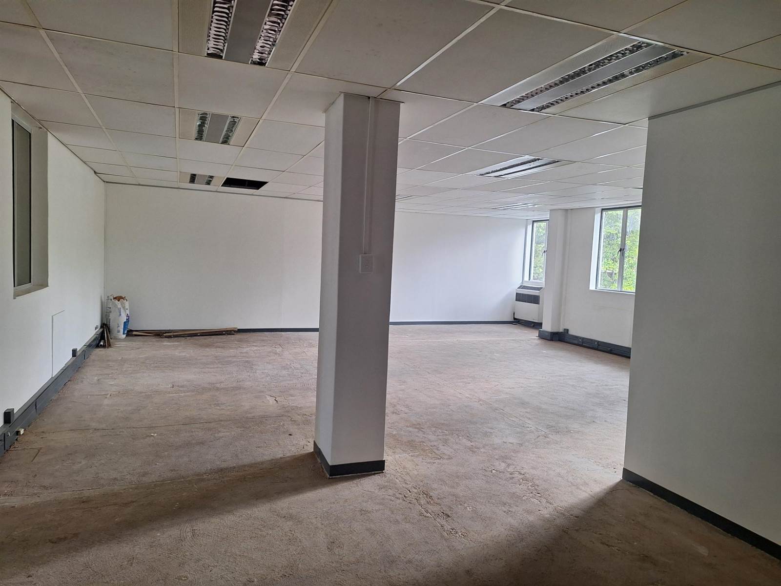 102  m² Commercial space in Faerie Glen photo number 8