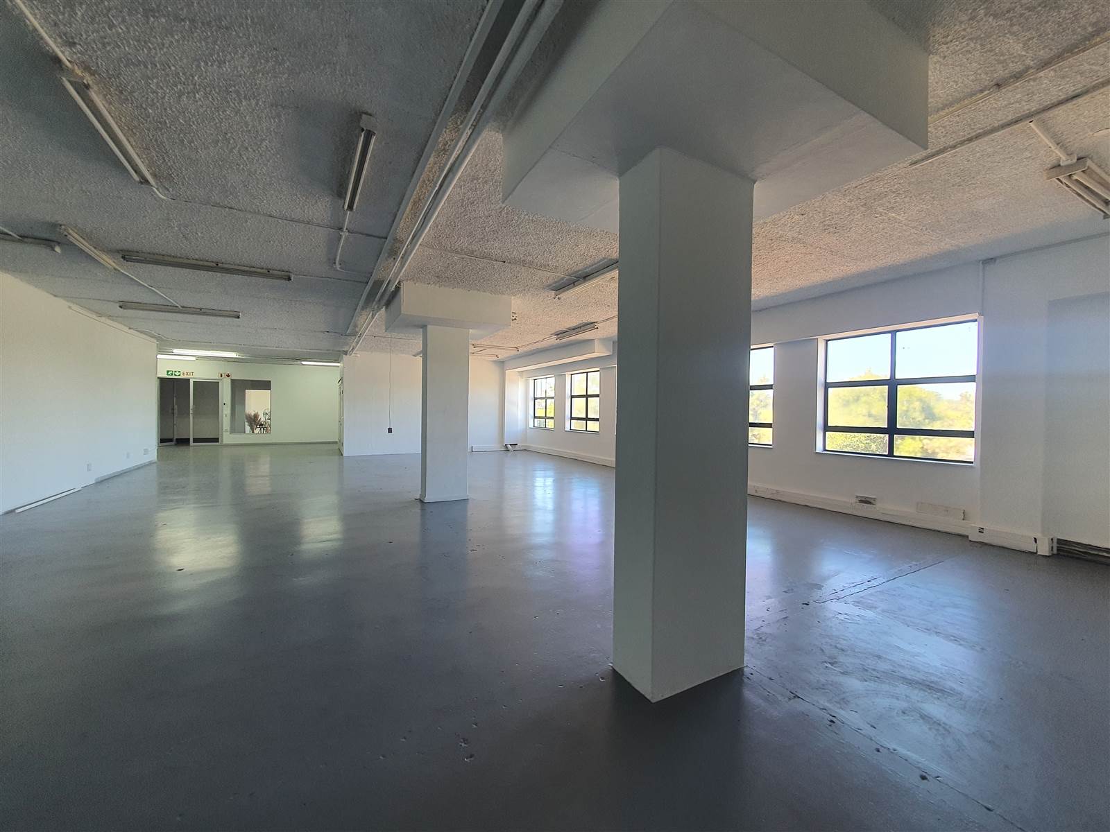 255  m² Commercial space in Kramerville photo number 8